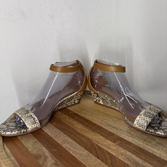Tory Burch Snakeskin Savannah Wedge Sandal Ankle Strap‎ Sz. 9 Gold Logo Hardware - Picture 7 of 15